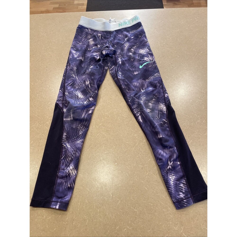 Nike Pro Women Activewear Pants Medium Leggings Dri Fit Swoosh Crop 22 in Inseam